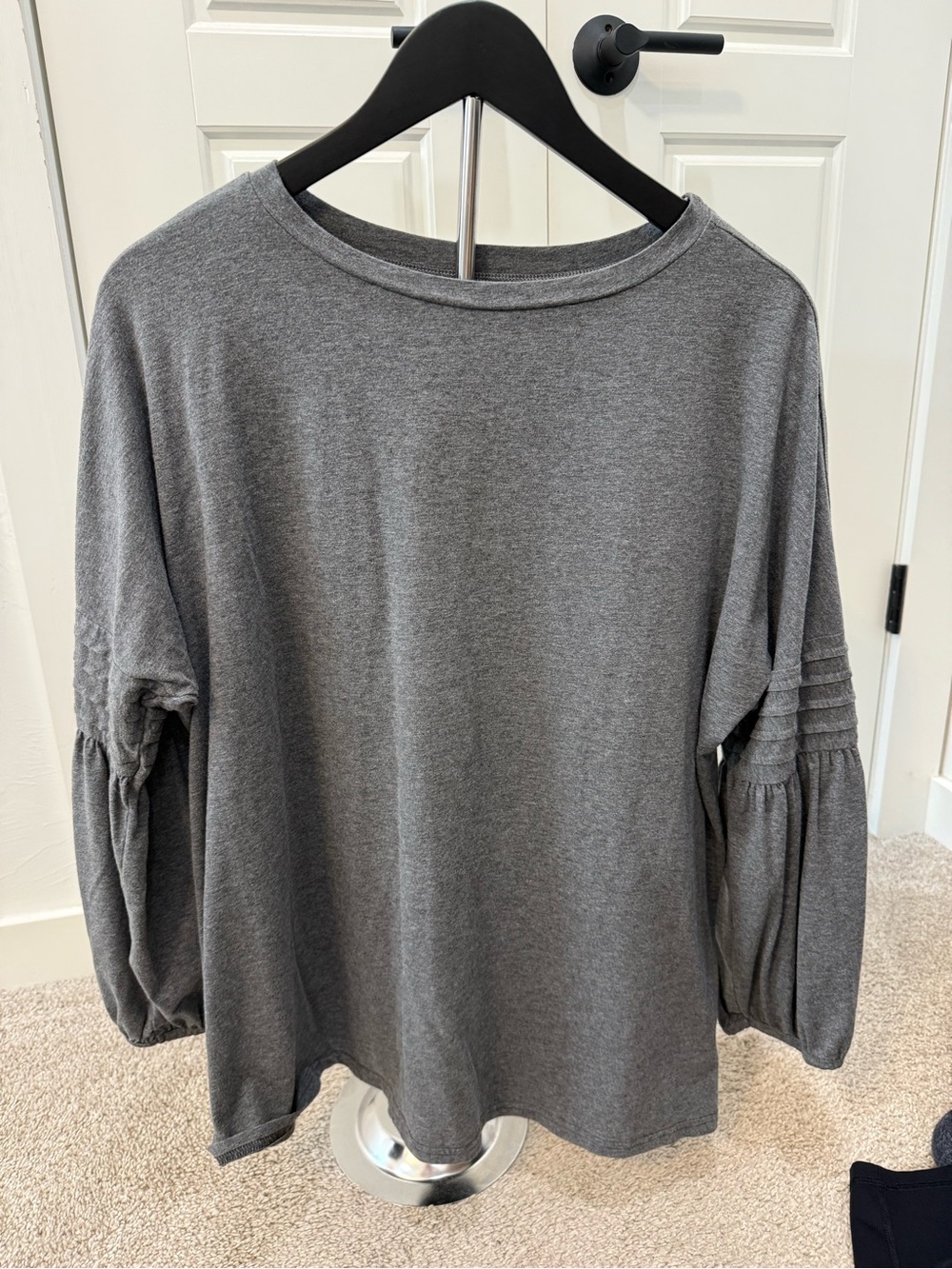 Women's Gray Knit Top